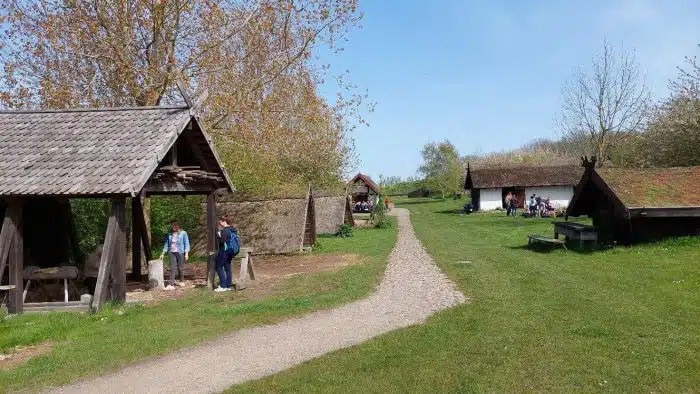 Bilde fra vikinglandsbyen til Trelleborg i Danmark.